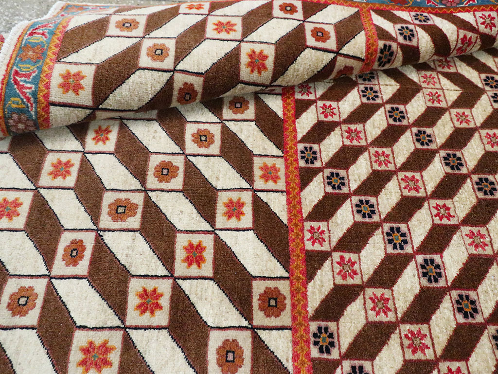 Vintage Persian Tabriz Rug, No.28151 - Staging