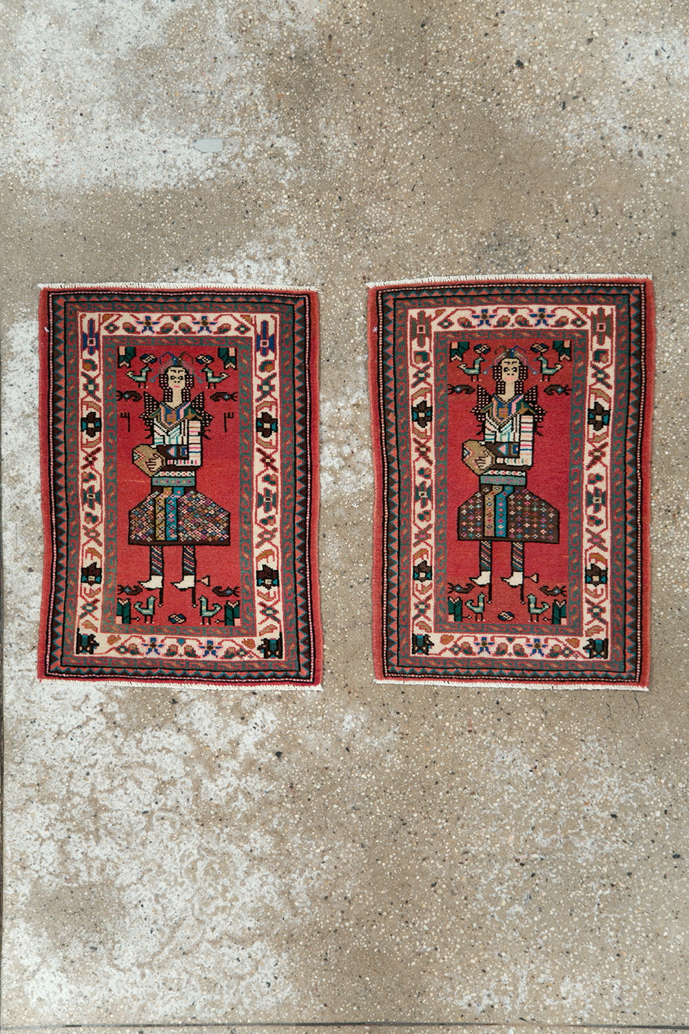 Vintage Persian Mahal Pictorial Rug (Pair: 1 of 2), No.28165 - Staging