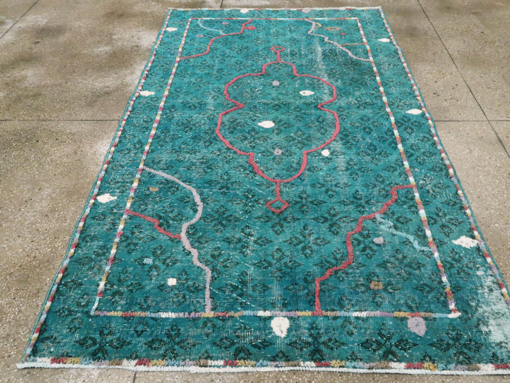 Modern Turkish Folk Rug, No.28169 - Staging
