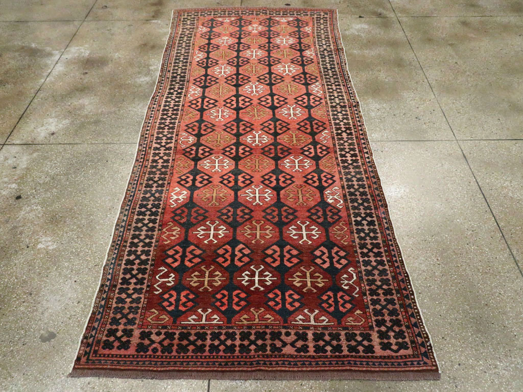 Vintage Kirghiz Gallery Carpet, No.28182 - Staging