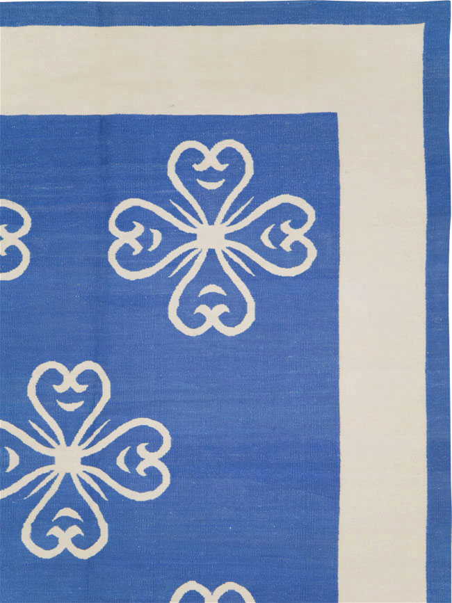 Modern Turkish Flatweave Room Size Carpet, No.28186 - Staging