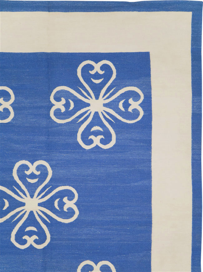 Modern Turkish Flatweave Room Size Carpet, No.28186 - Staging