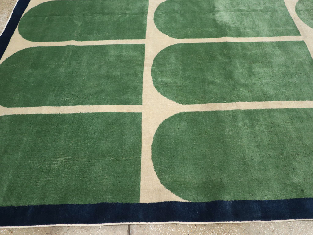 Vintage Turkish Art Deco Style Room Size Carpet, No.28191 - Staging