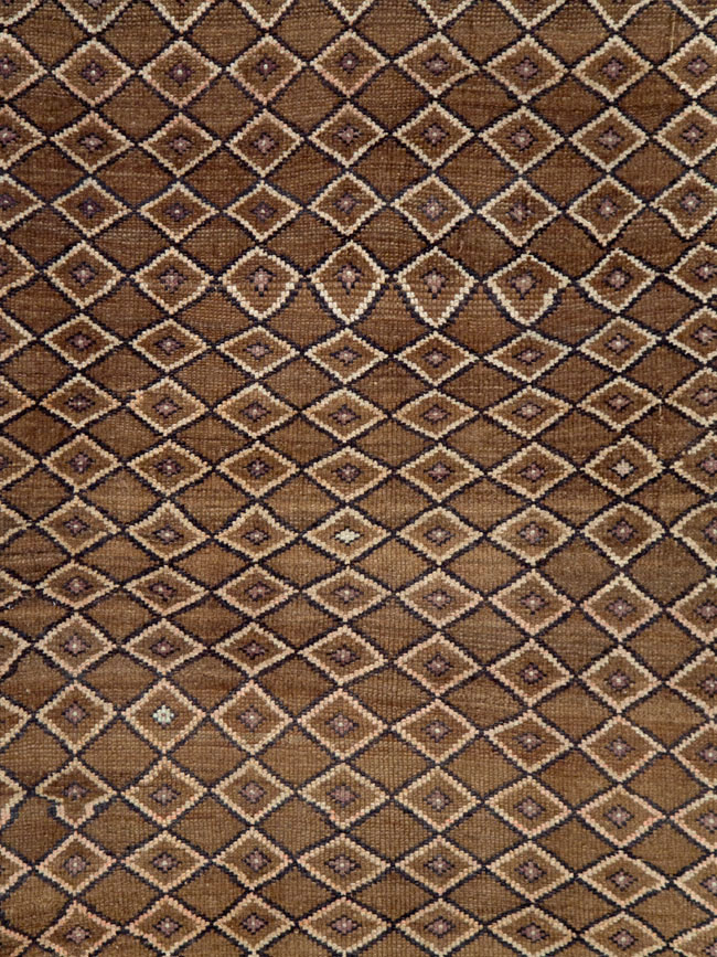 Vintage Anatolian Room Size Carpet, No.28267 - Staging