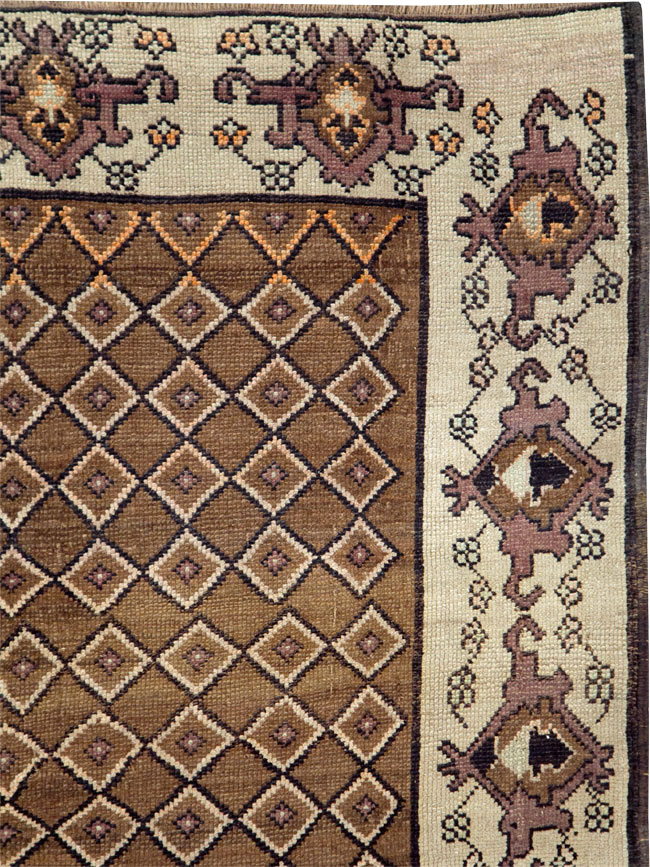 Vintage Anatolian Room Size Carpet, No.28267 - Staging
