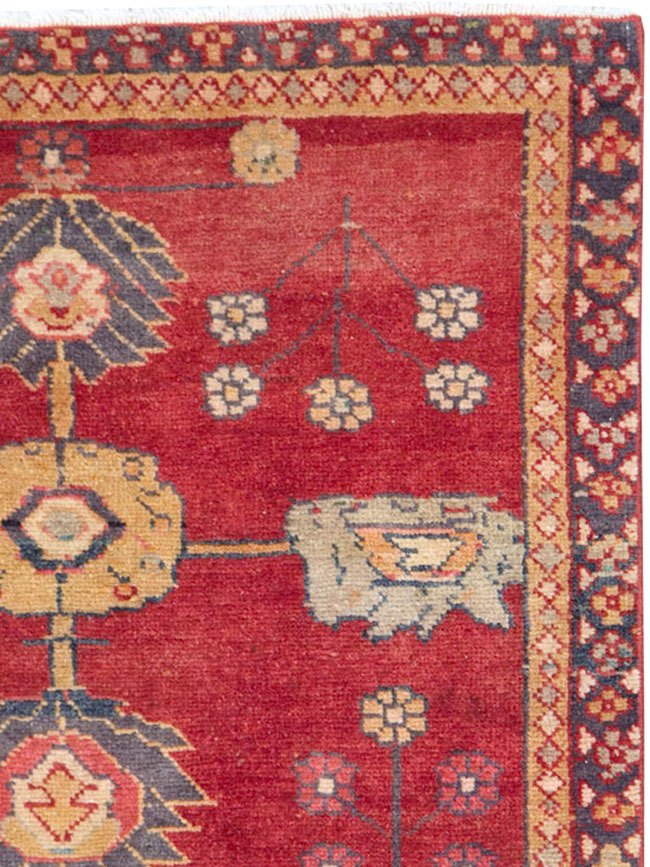 Vintage Persian Mahal Rug, No.28290 - Staging