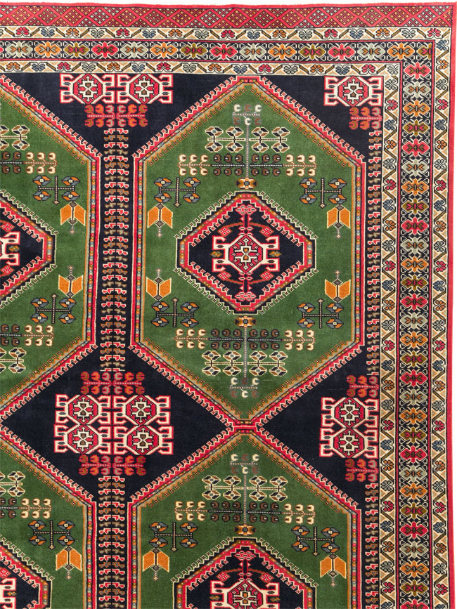 Vintage Turkoman Carpet, No.28323 - Staging