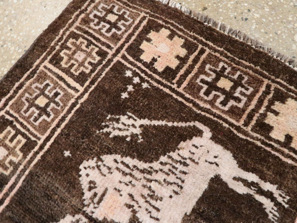 Vintage Turkish Anatolian Pictorial Rug, No.28355 - Staging