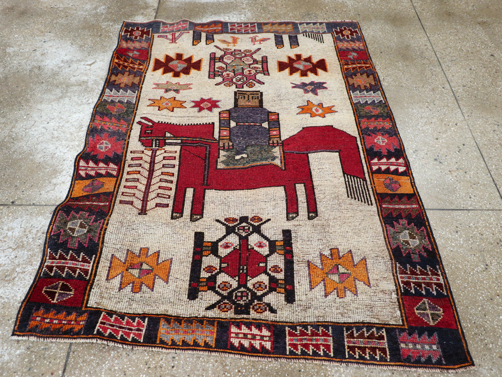 Vintage Persian Bakhtiari Rug, No.28361 - Staging