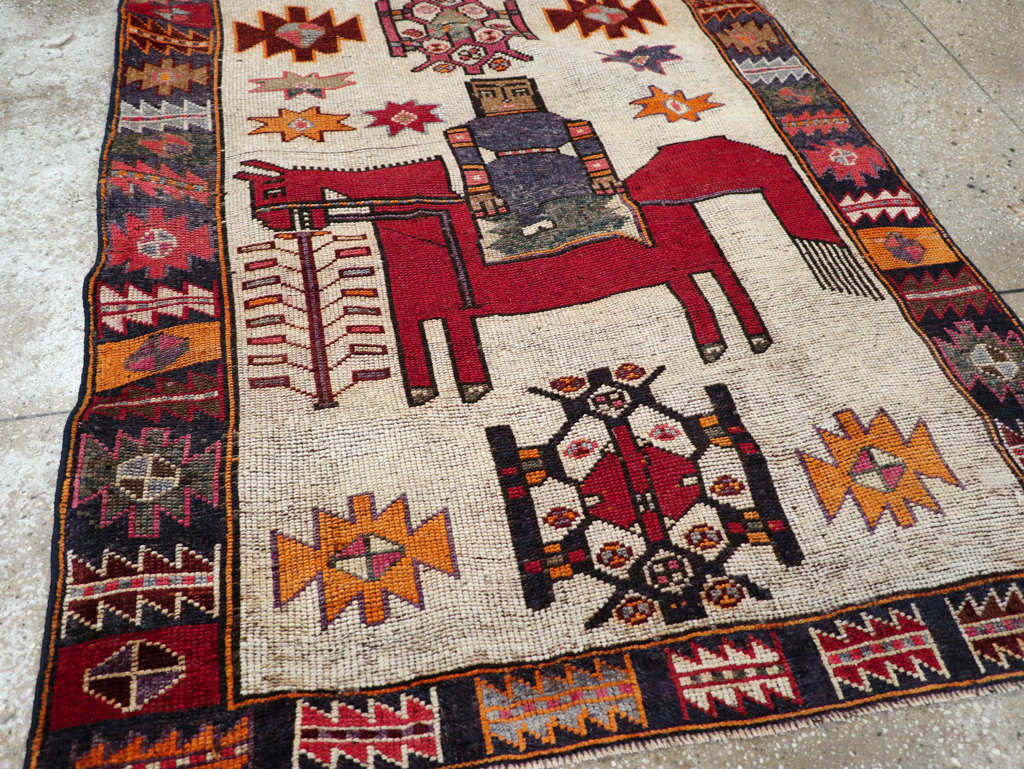 Vintage Persian Bakhtiari Rug, No.28361 - Staging