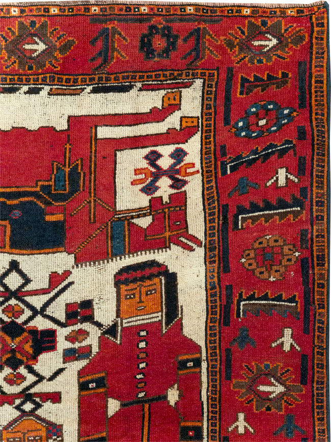 Vintage Persian Bakhtiari Pictorial Rug, No.28367 - Staging
