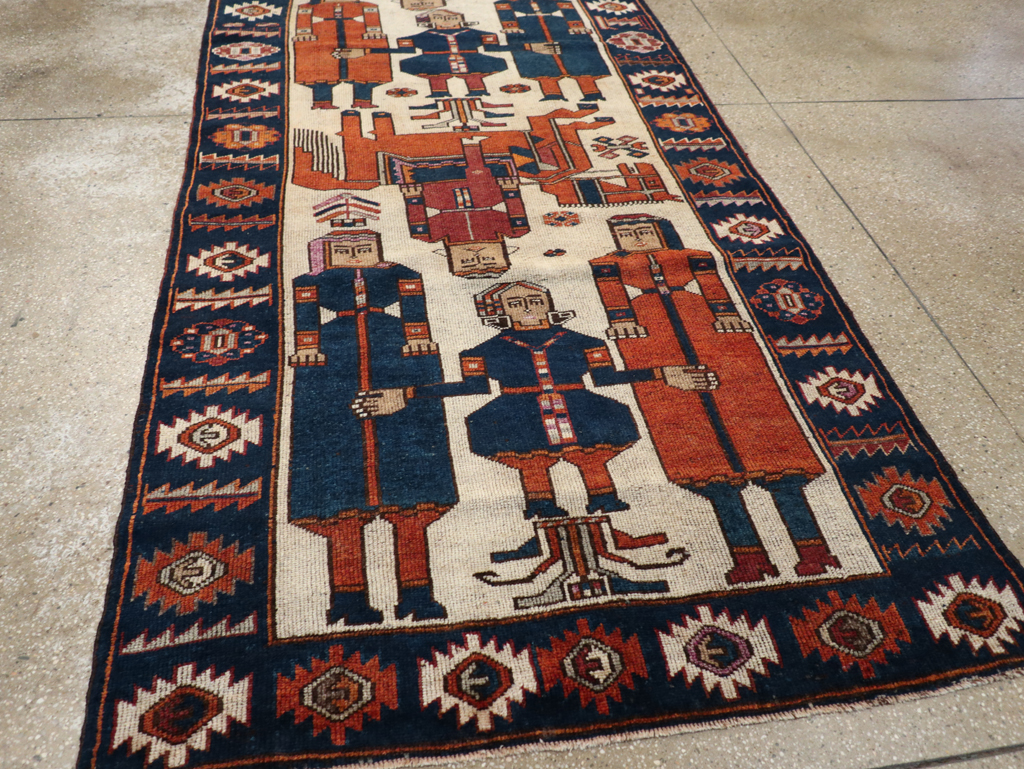 Vintage Persian Bakhtiari Pictoral Rug, No.28368 - Staging