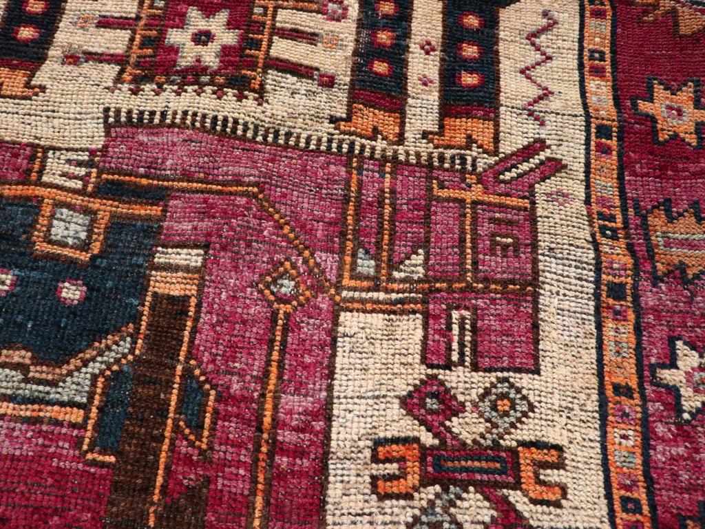 Vintage Persian Bakhtiari Pictorial Rug, No.28370 - Staging