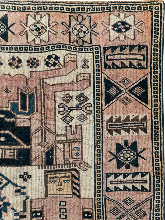 Vintage Persian Bakhtiari Rug, No.28371 - Staging