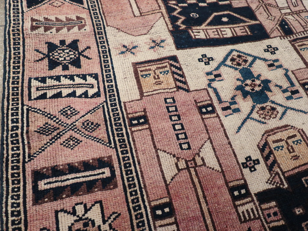 Vintage Persian Bakhtiari Rug, No.28371 - Staging
