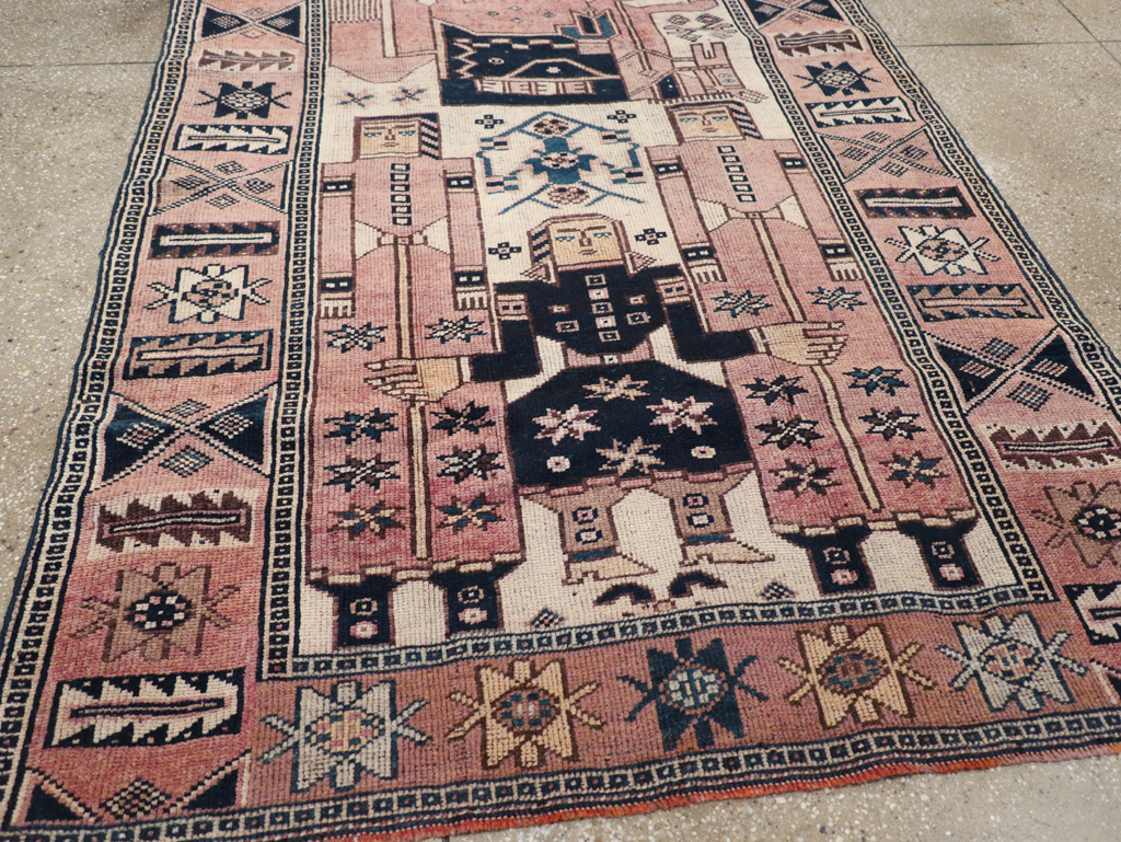 Vintage Persian Bakhtiari Rug, No.28371 - Staging