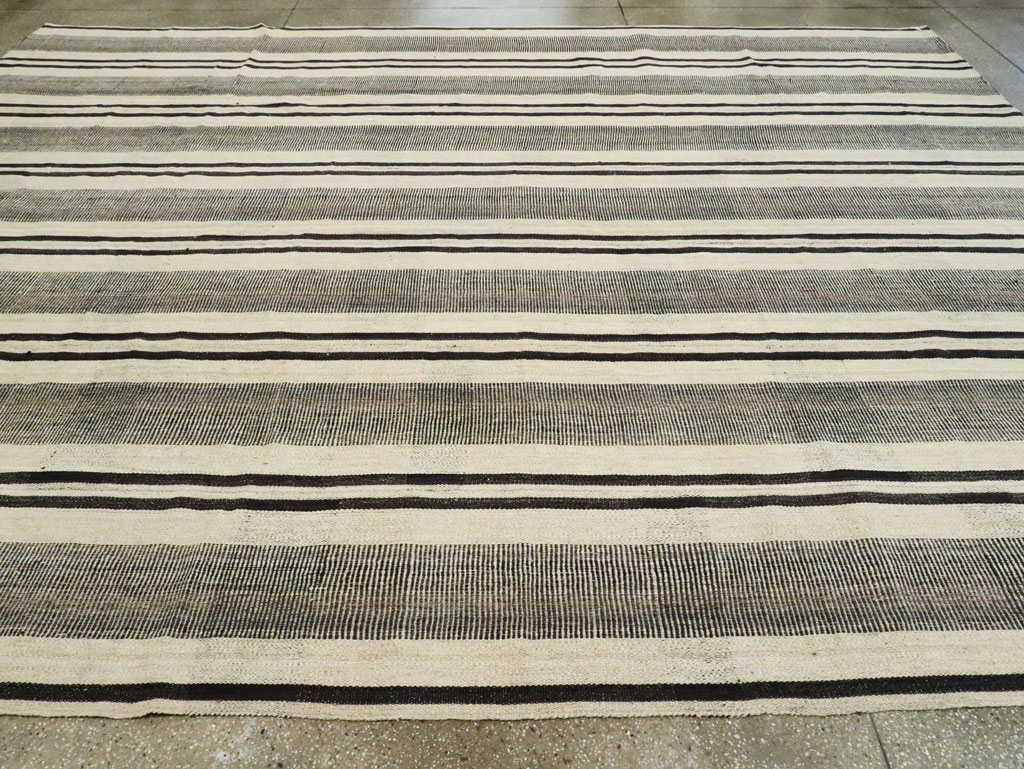 Vintage Persian Flatweave Kilim Room Size Carpet, No.28375 - Staging