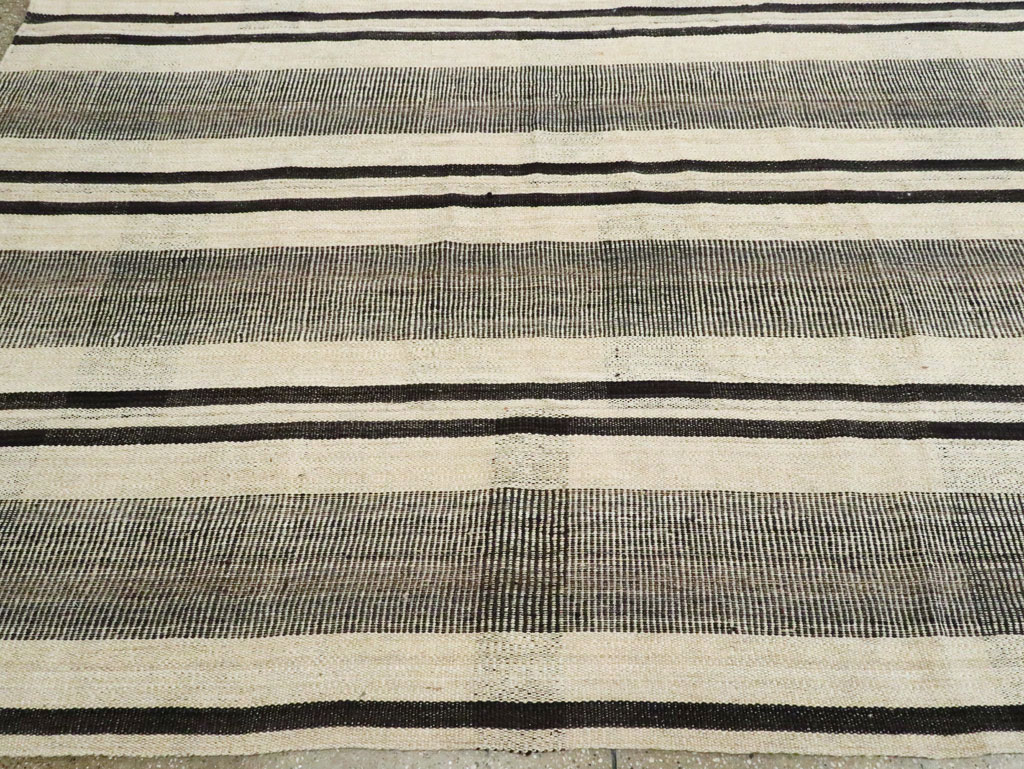 Vintage Persian Flatweave Kilim Room Size Carpet, No.28375 - Staging