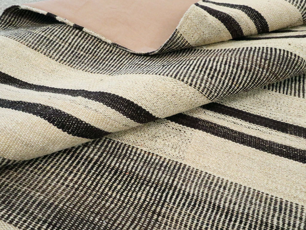 Vintage Persian Flatweave Kilim Room Size Carpet, No.28375 - Staging