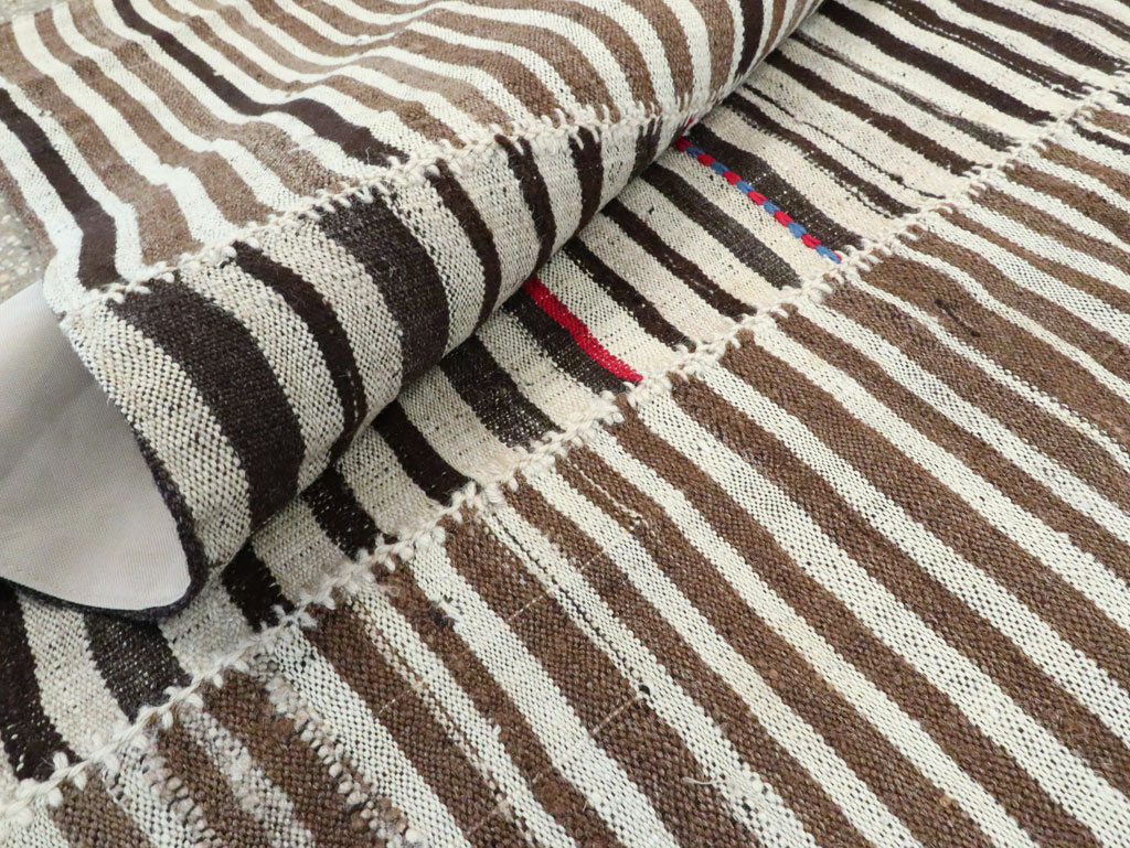 Vintage Persian Flatweave Kilim Accent Rug, No.28379 - Staging