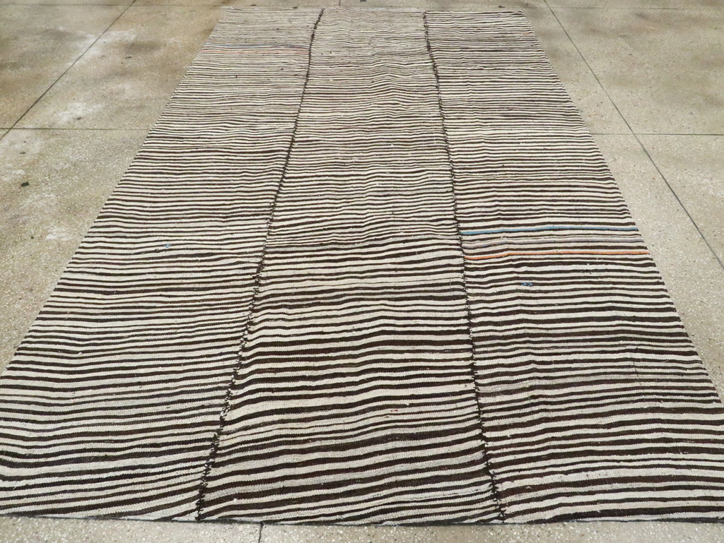 Vintage Persian Mazandaran Kilim Accent Carpet, No.28394 - Staging