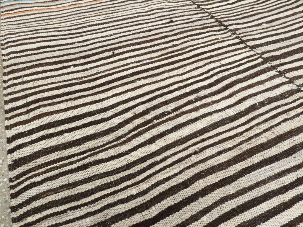 Vintage Persian Mazandaran Kilim Accent Carpet, No.28394 - Staging