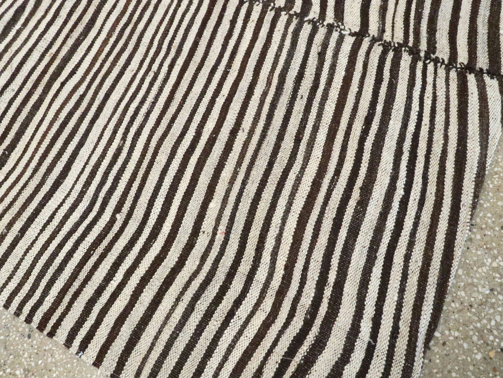 Vintage Persian Mazandaran Kilim Accent Carpet, No.28394 - Staging