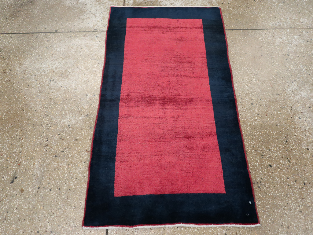 Vintage Persian Mahal Rug, No.28430 - Staging