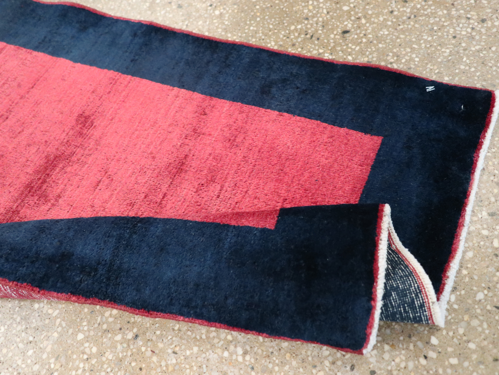 Vintage Persian Mahal Rug, No.28430 - Staging