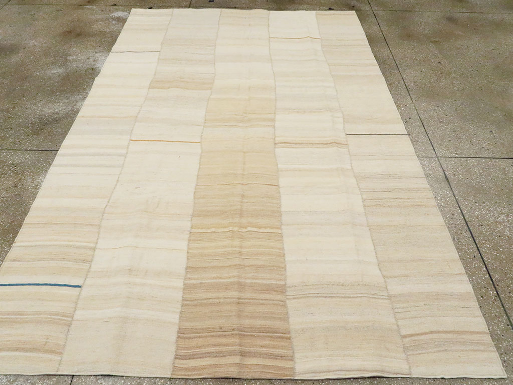 Contemporary Persian Flatweave Kilim Rug, No.28523 - Staging