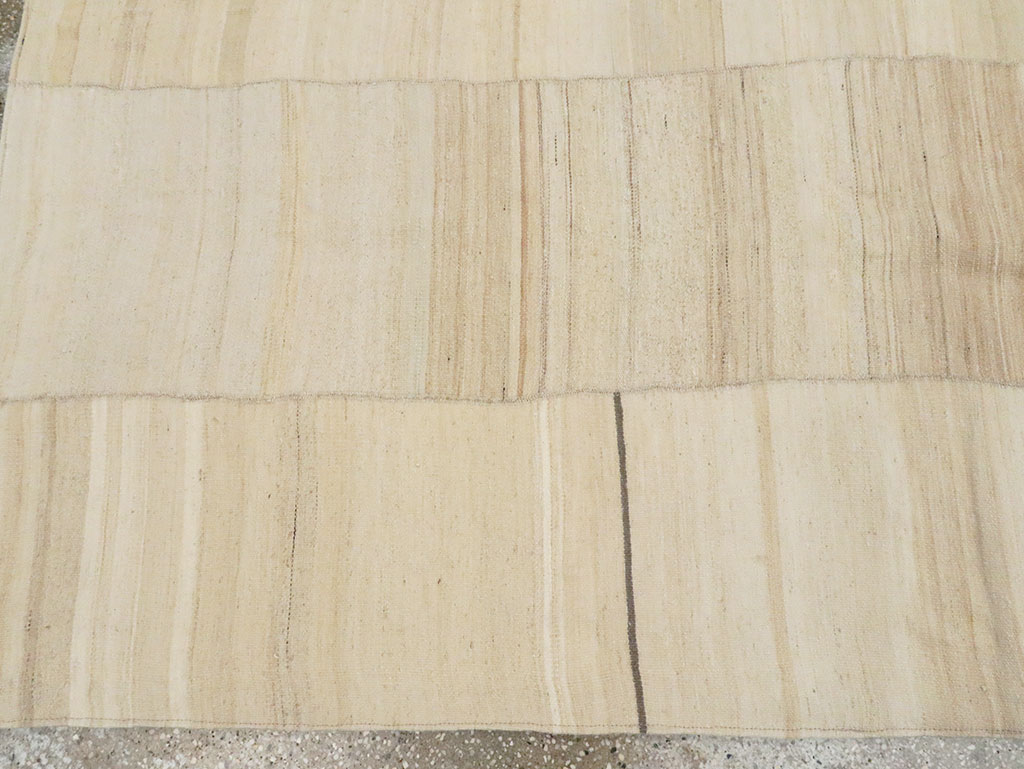 Contemporary Persian Flatweave Kilim Rug, No.28523 - Staging