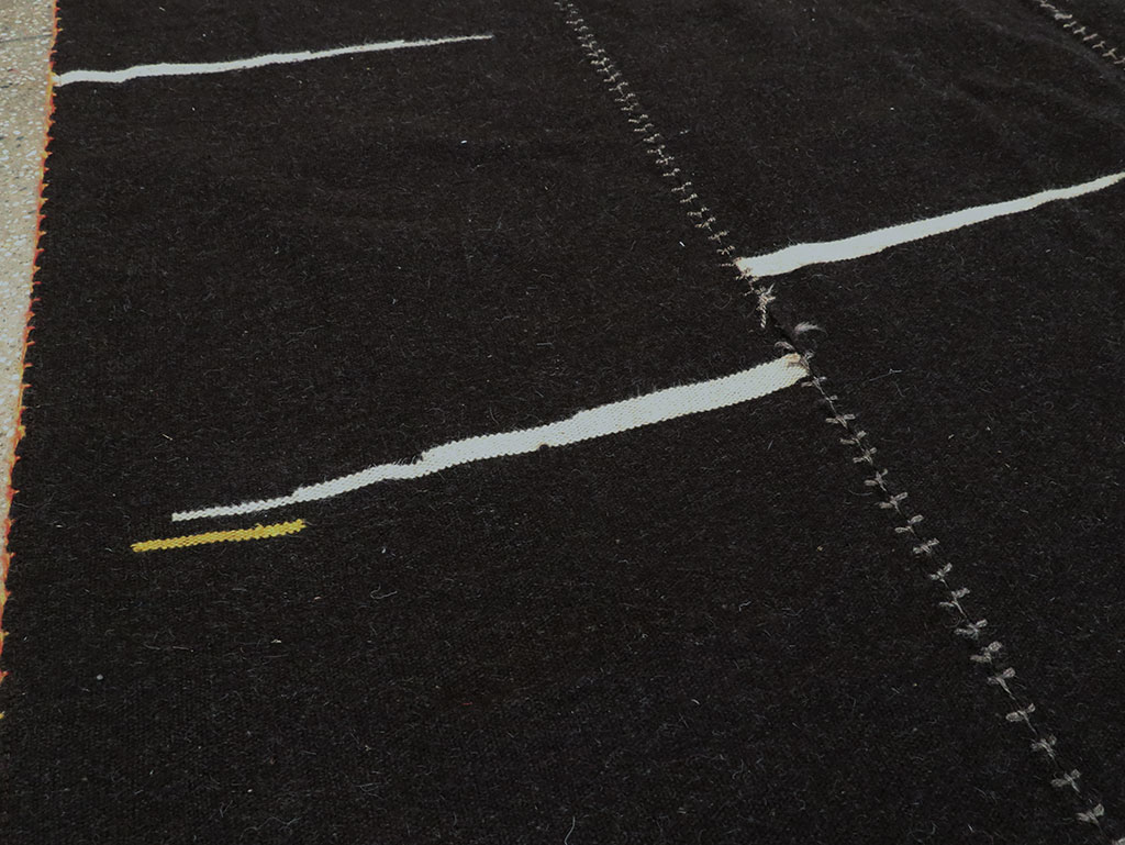 Contemporary Persian Flatweave Kilim Accent Rug, No.28542 - Staging