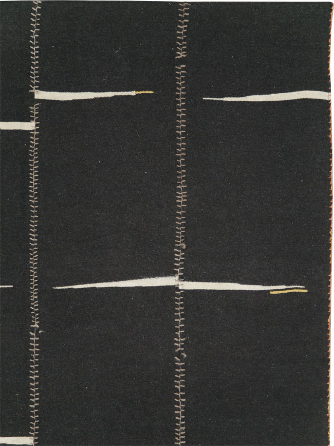 Contemporary Persian Flatweave Kilim Room Size Carpet, No.28561 - Staging