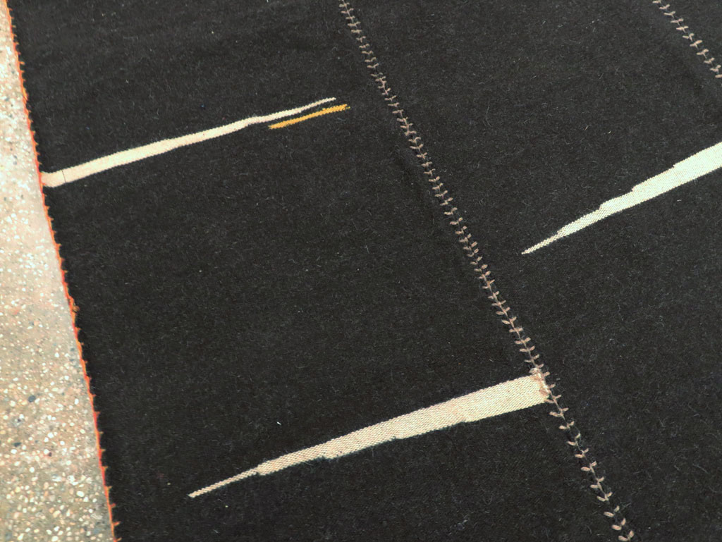 Contemporary Persian Flatweave Kilim Room Size Carpet, No.28561 - Staging