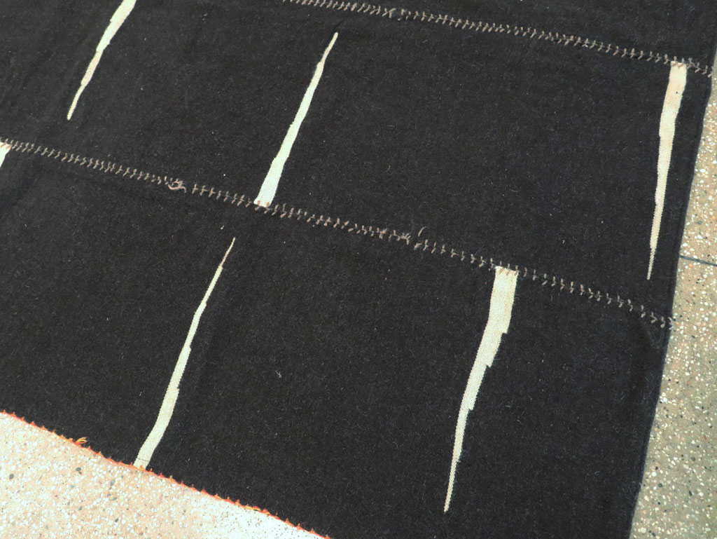 Contemporary Persian Flatweave Kilim Room Size Carpet, No.28561 - Staging