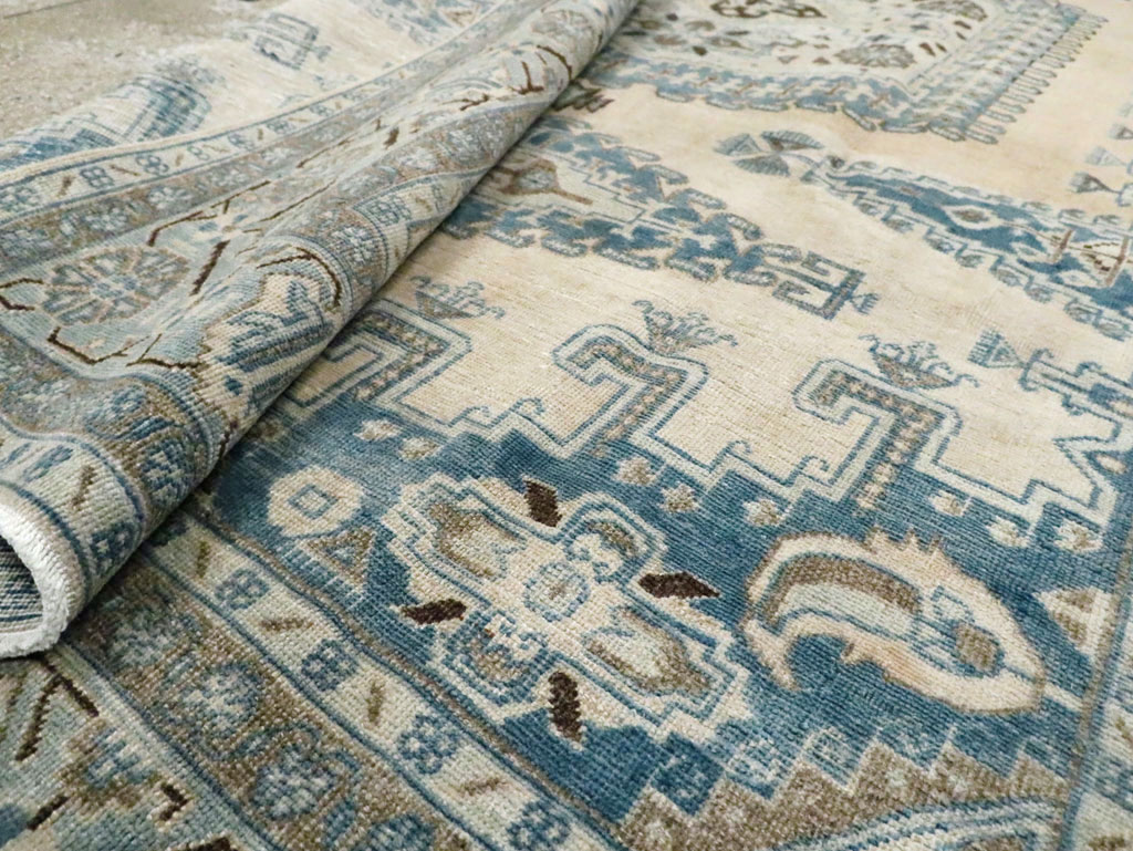 Vintage Persian Veece Accent Carpet, No.28843 - Staging