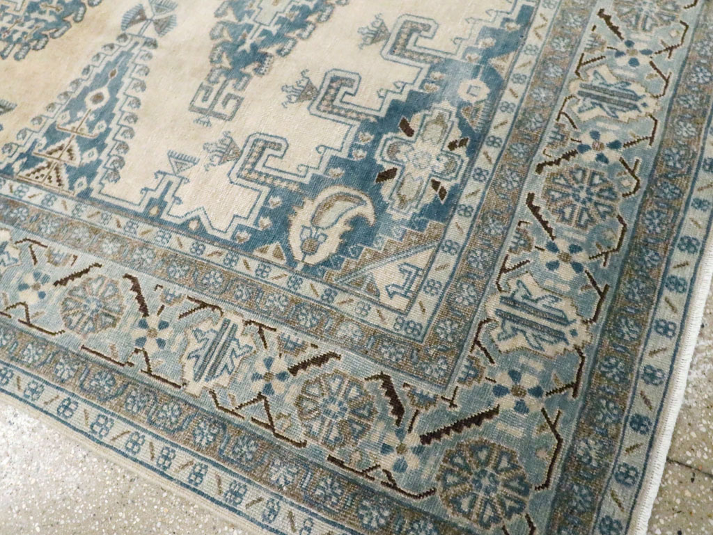 Vintage Persian Veece Accent Carpet, No.28843 - Staging