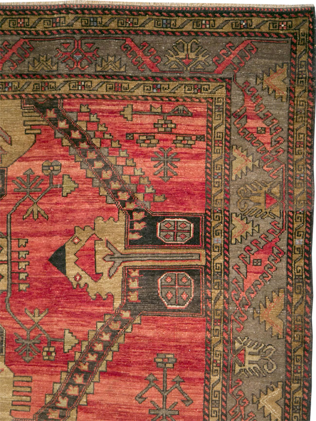 Vintage Turkish Anatolian Accent Rug, No.28886 - Staging