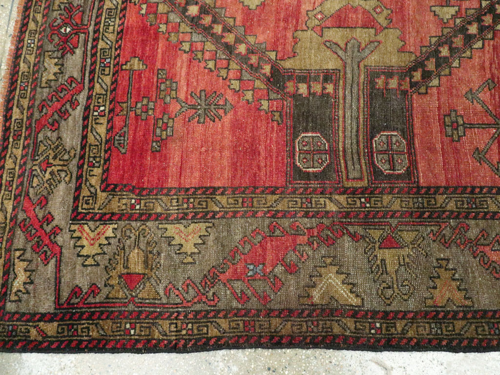 Vintage Turkish Anatolian Accent Rug, No.28886 - Staging