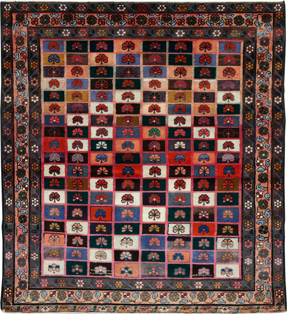 Vintage Persian Mahal Rug, No.28913 - Staging