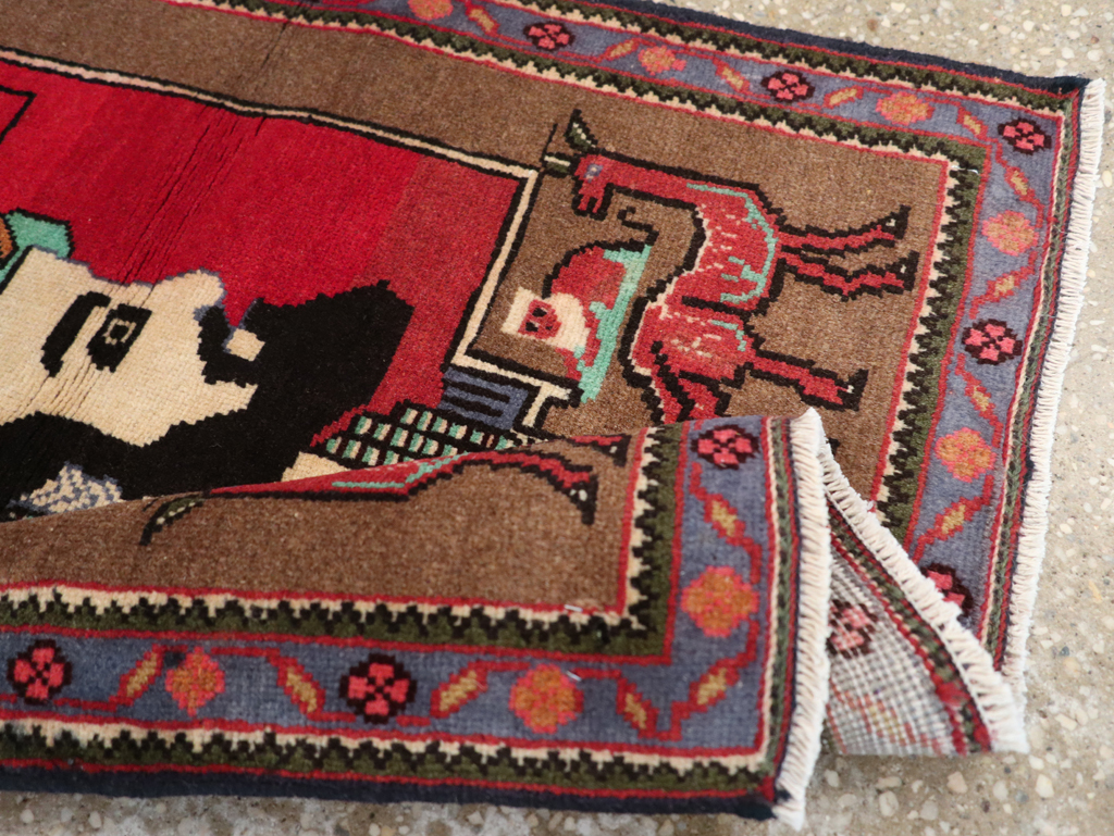 Vintage Persian Mahal Pictorial Rug, No.28916 - Staging