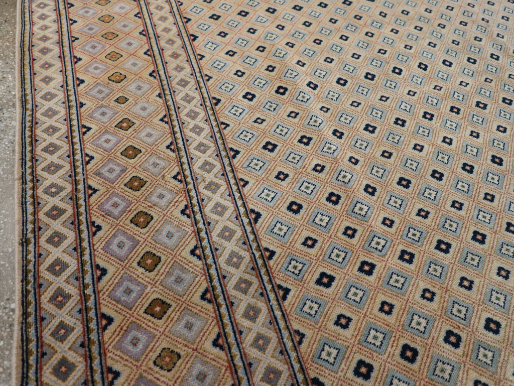 Vintage Persian Kashan Room Size Carpet, No.28918 - Staging