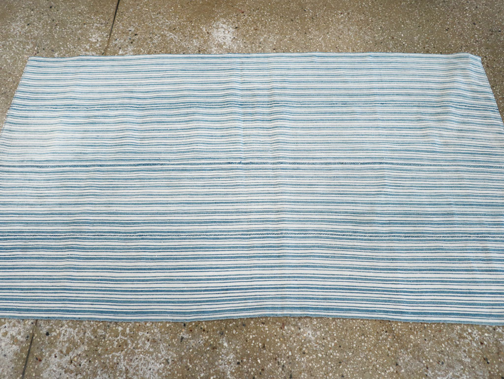 Vintage Persian Flatweave Kilim Throw Rug, No.28925 - Staging