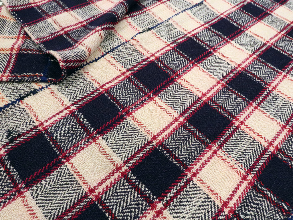 Vintage Persian Textile, No.28939 - Staging