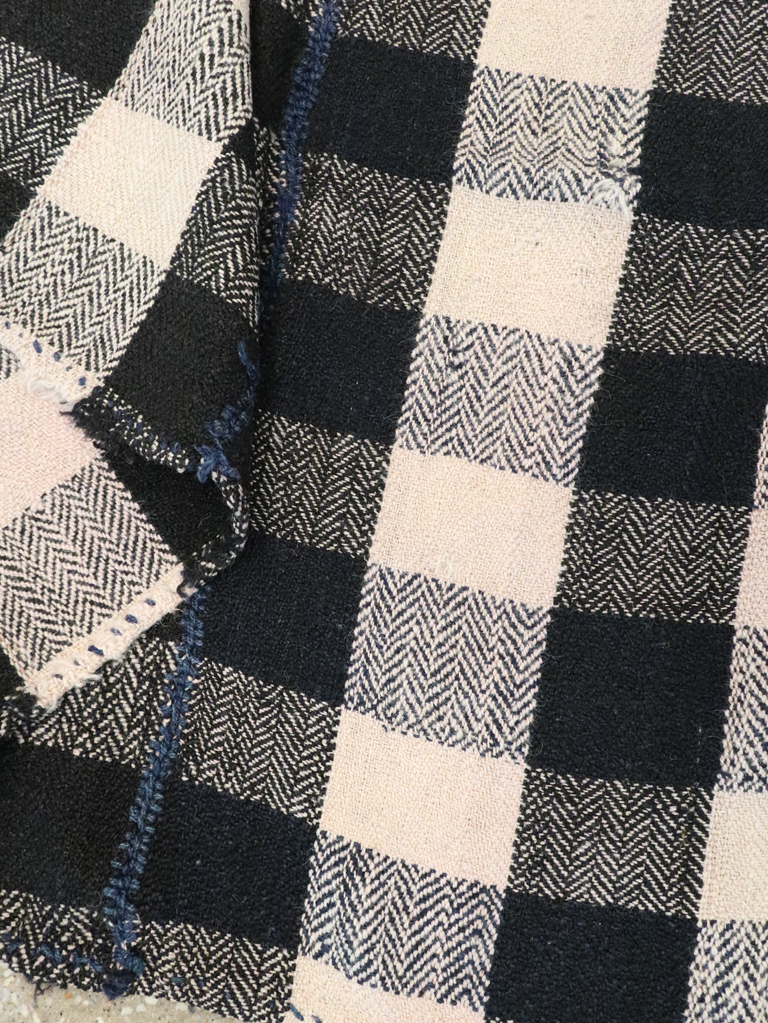 Vintage Persian Textile, No.28971 - Staging