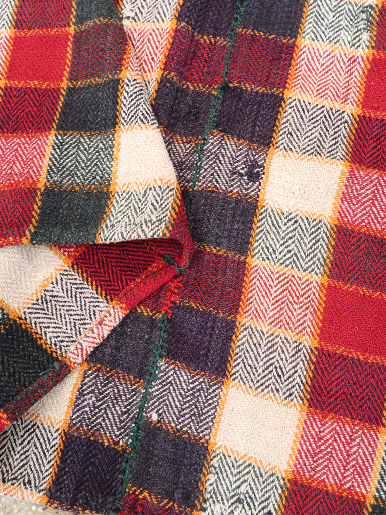 Vintage Persian Textile, No.28992 - Staging