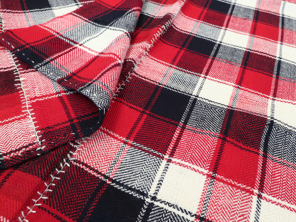 Vintage Persian Textile, No.28996 - Staging