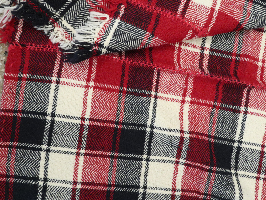 Vintage Persian Textile, No.29006 - Staging