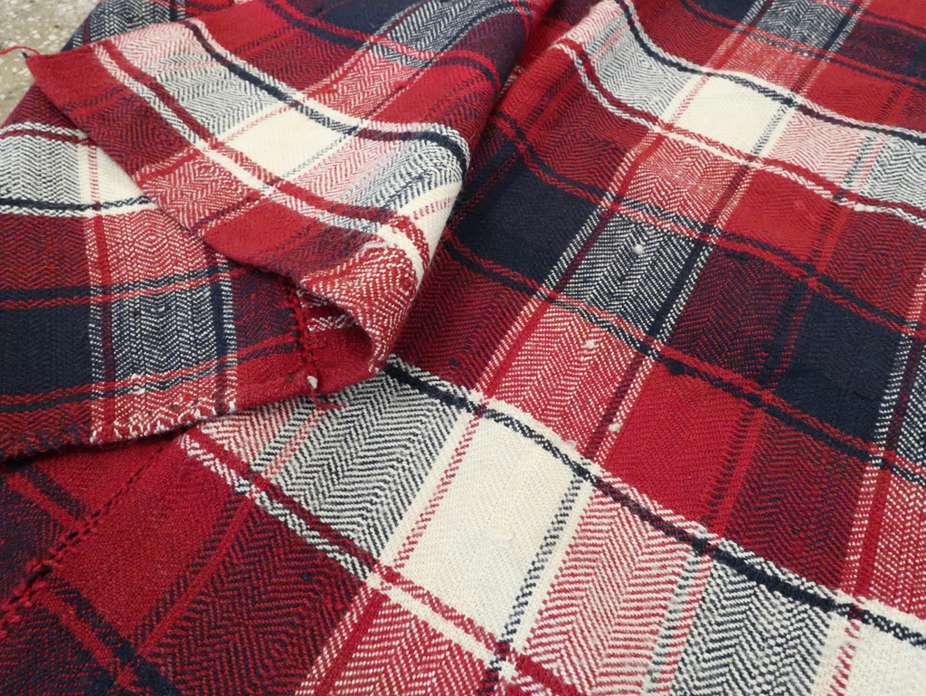 Vintage Persian Textile, No.29010 - Staging