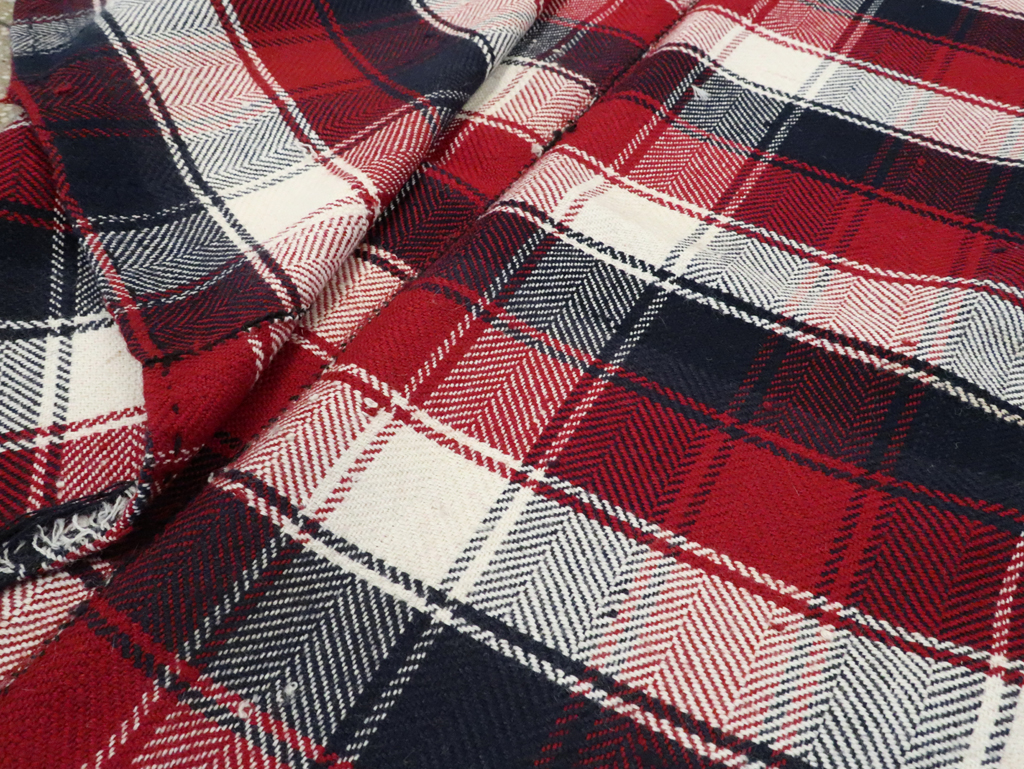 Vintage Persian Textile, No.29019 - Staging